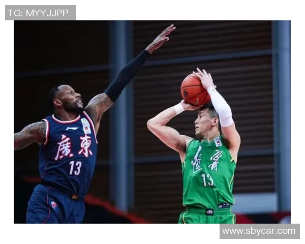 深圳篮球队以72分稳居大满贯积分榜首位争夺季后赛席位愈发激烈